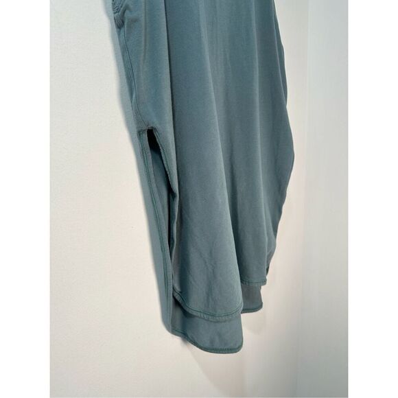 Lululemon Cool Racerback women’s teal tank top size 8. #24-1781 - Picture 2 of 5